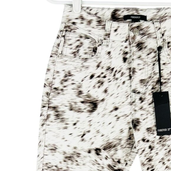 NWT Forever 21 Women's Brown & White Animal Print Flared Jeans Mid Rise Size 26 - Picture 5 of 14